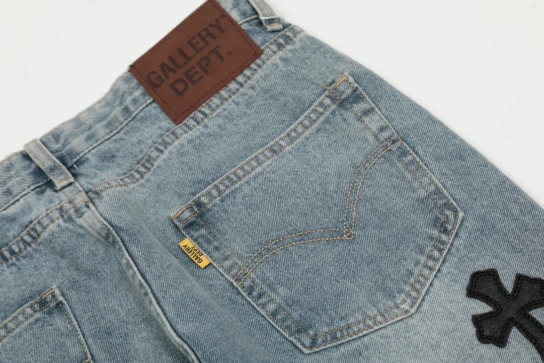 #8092 P260💰 Independent GALLERY DEPT. Vintage spliced cross loose washed flared jeans - truly restore the ultimate texture of Vintage - original hardware accessories washed and other elevators, QR code analysis are all purchased from the original factory, high degree of restoration, welcome to compare with a certain product ~ - three-dimensional version loose and comfortable, not picky about the figure, tall and slim, factory Seiko, original quality control, same style for men and women, can be matched with couples, versatile recommendation, must-have jeans for all seasons -Size: 28 30 32 34 36